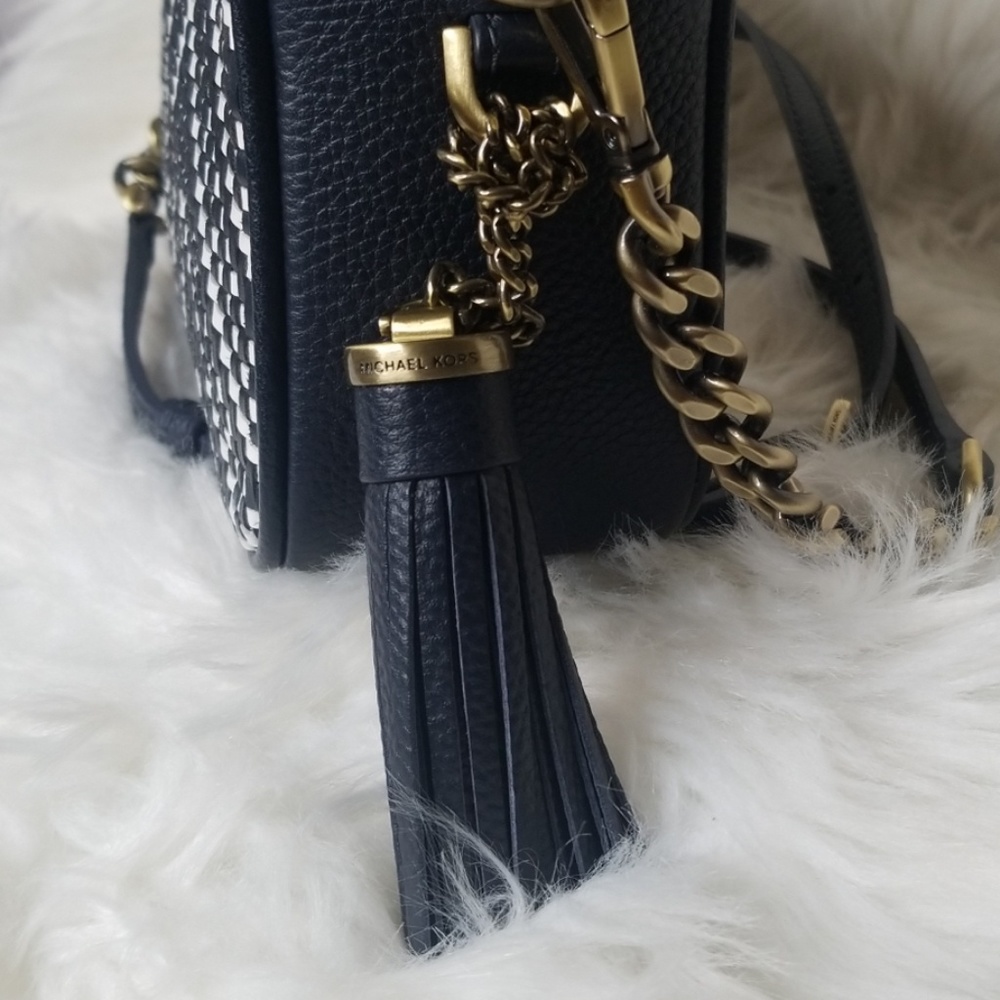 NWT MICHAEL KORS CAMERA BAG WOVEN NAVY CROSSBODY - Picture 4 of 8
